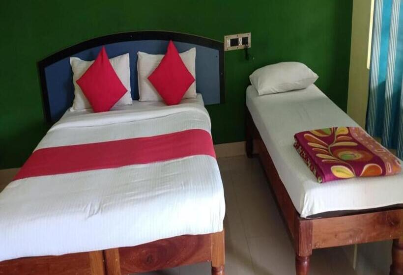 Отель Ice Berg Deluxe Lodge