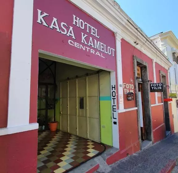 هتل Kasa Kamelot Central