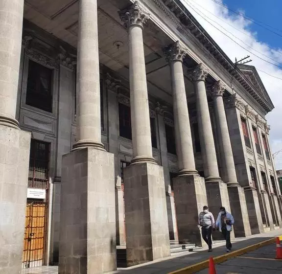 هتل Kasa Kamelot Central