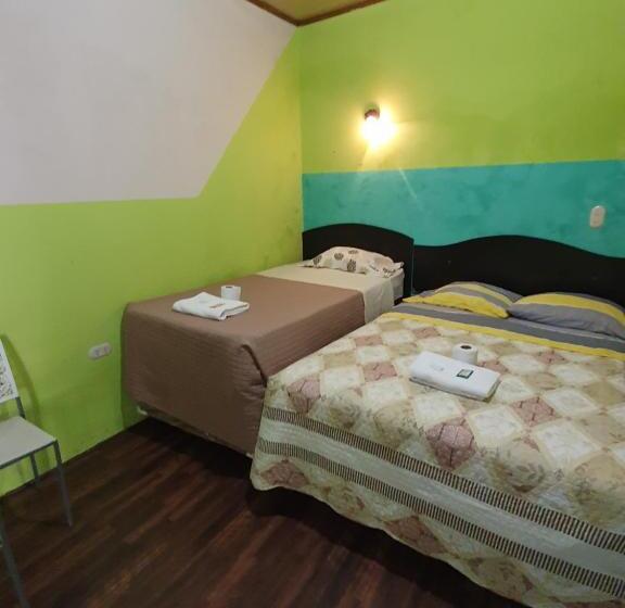 هتل Kasa Kamelot Central