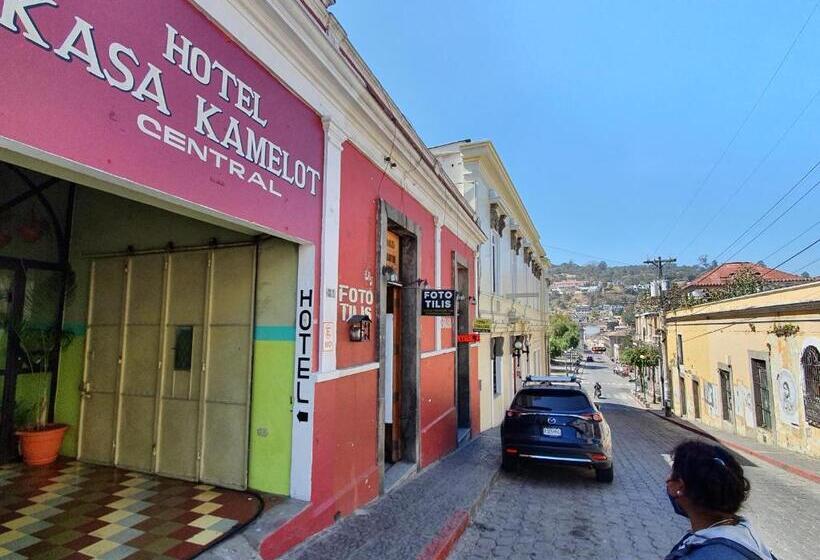 هتل Kasa Kamelot Central