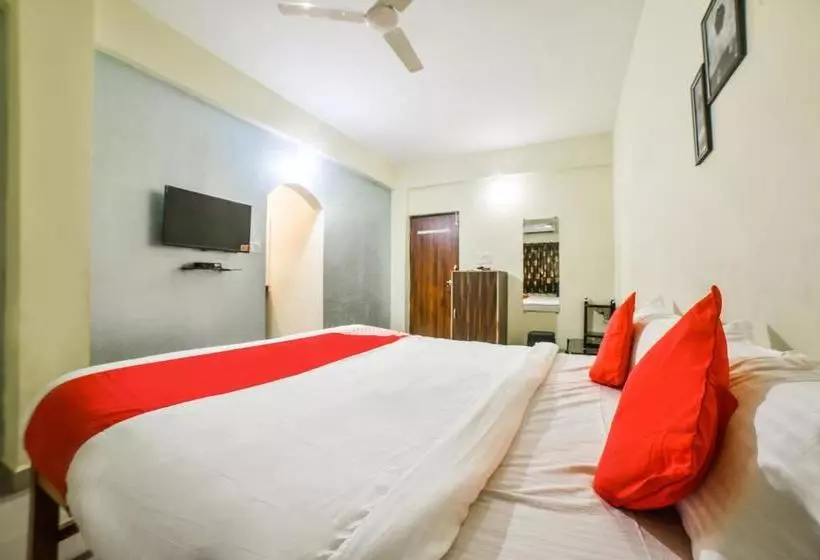ホテル Oyo 29422 Navdurga Holiday Stay
