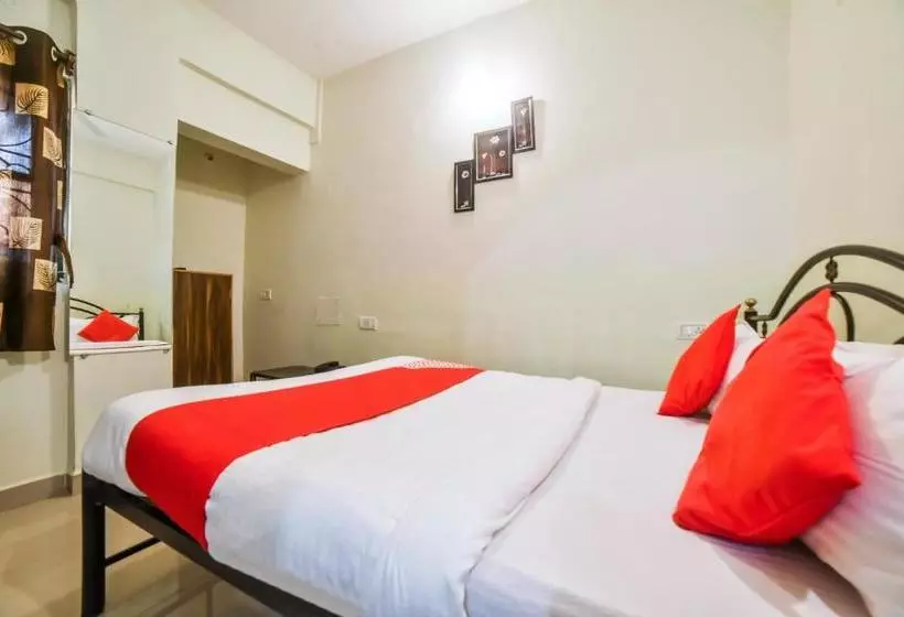 ホテル Oyo 29422 Navdurga Holiday Stay