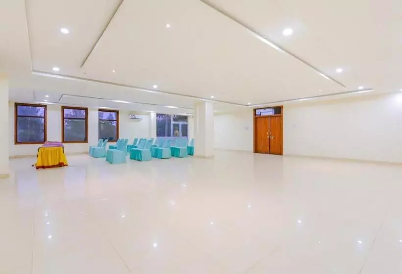 Super Hotel O Baran Road Kota