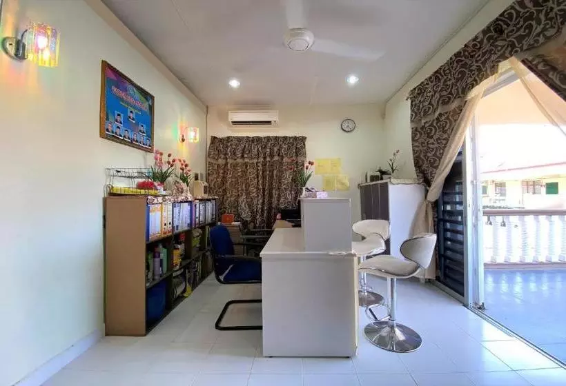 هتل Oyo 90218 Kbkb Homelystay