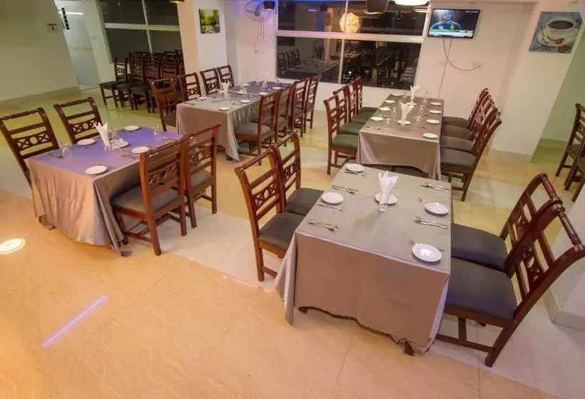 هتل Progati Inn