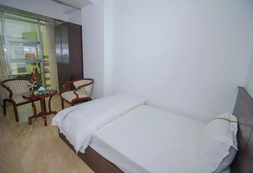 هتل Progati Inn