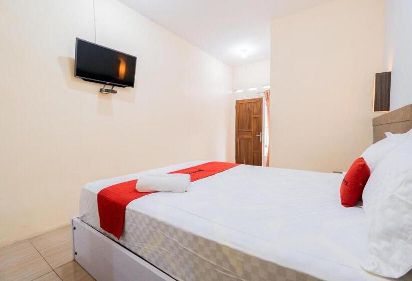 فندق Reddoorz At Omahku Guest House Batu