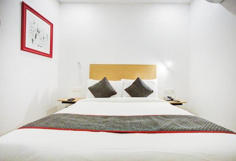 Hotel Super Townhouse Townhouse Atal Chowk Indirapuram Ghaziabad