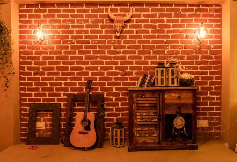 Mazel Tov Hostel Tirthan