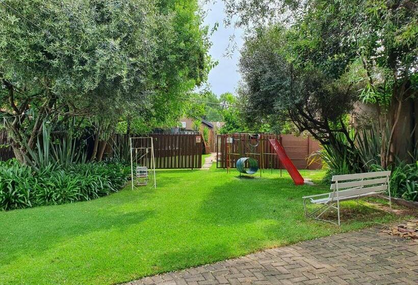 Pensjonat Heidi's Place Guesthouse