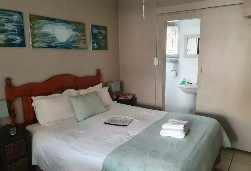 پانسیون Heidi's Place Guesthouse