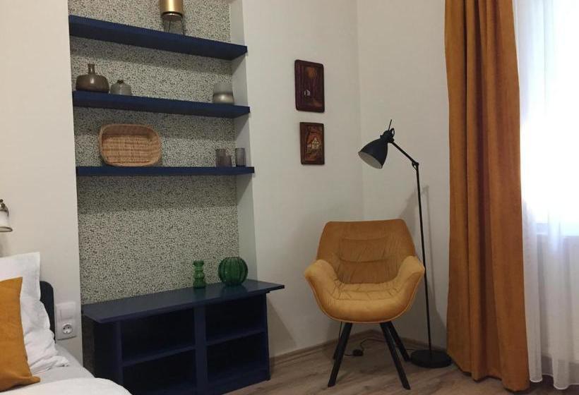 مبيت وإفطار Kikerics Vendégház