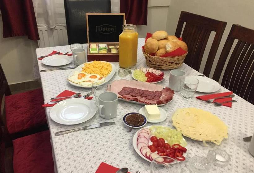 مبيت وإفطار Kikerics Vendégház