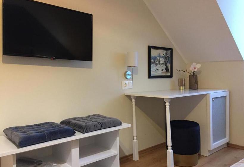 مبيت وإفطار Kikerics Vendégház