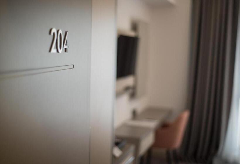 Dovv Hotel Busıness