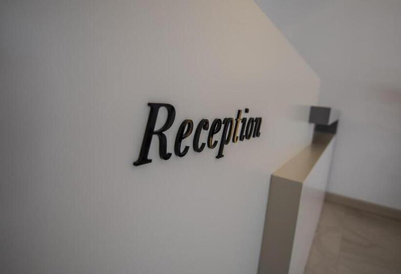 Dovv Hotel Busıness