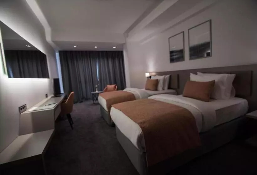 Dovv Hotel Busıness