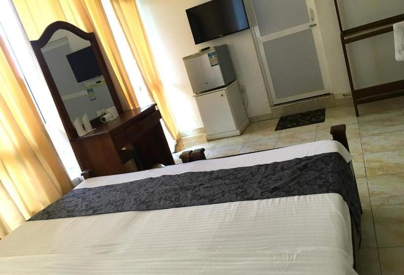 فندق Chilaw City