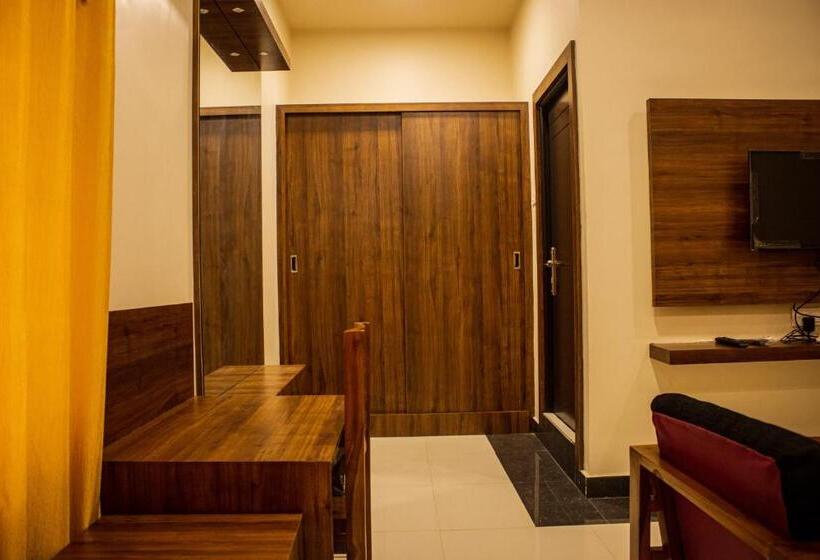 Hotel Faiz Residency