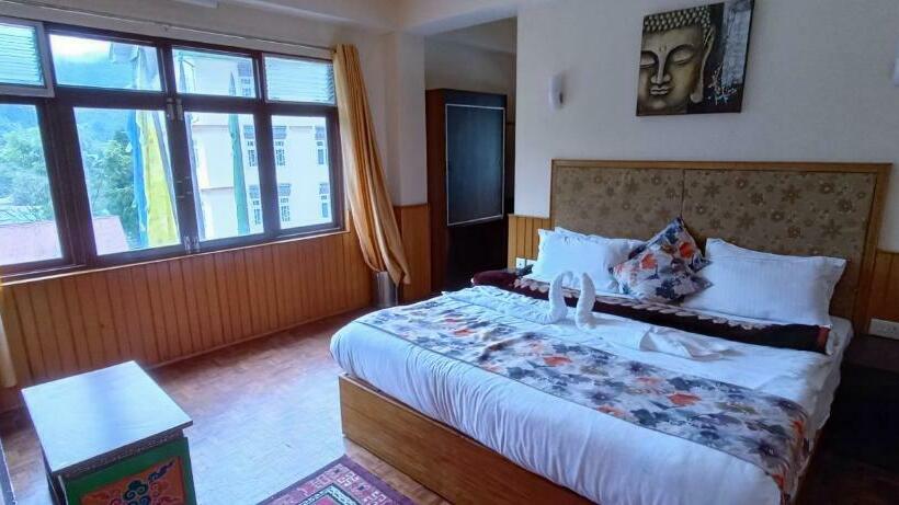 בית מלון כפרי Le Coxy Resort Lachung