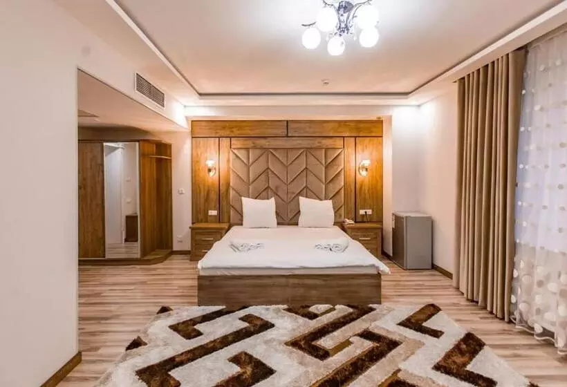 هتل Oydinplaza