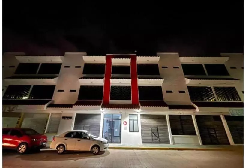 ホテル Puerta Sur