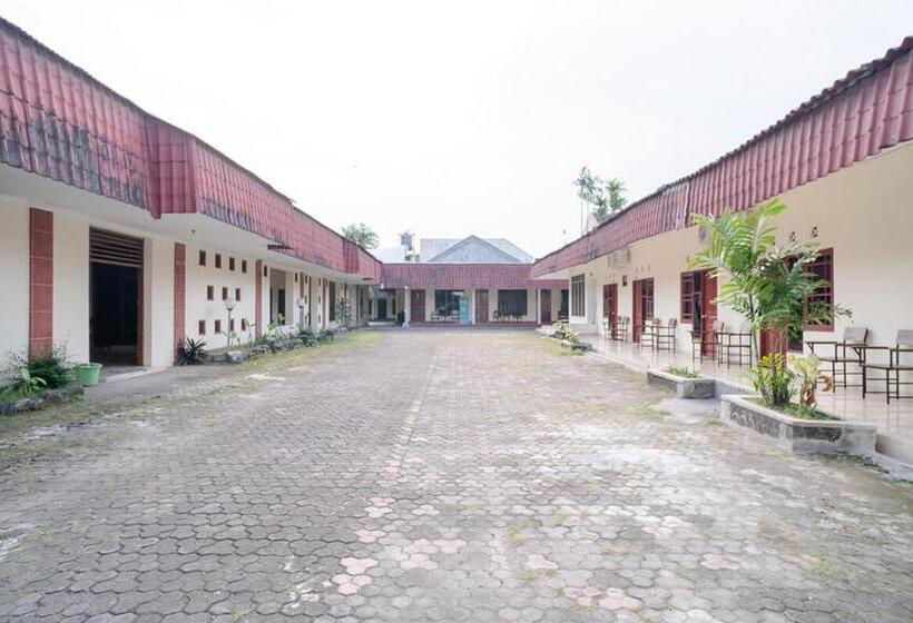 בית מלון כפרי Reddoorz Near Kampus 3 Uty Yogyakarta