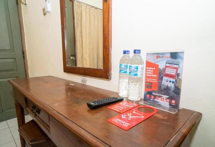 בית מלון כפרי Reddoorz Near Kampus 3 Uty Yogyakarta