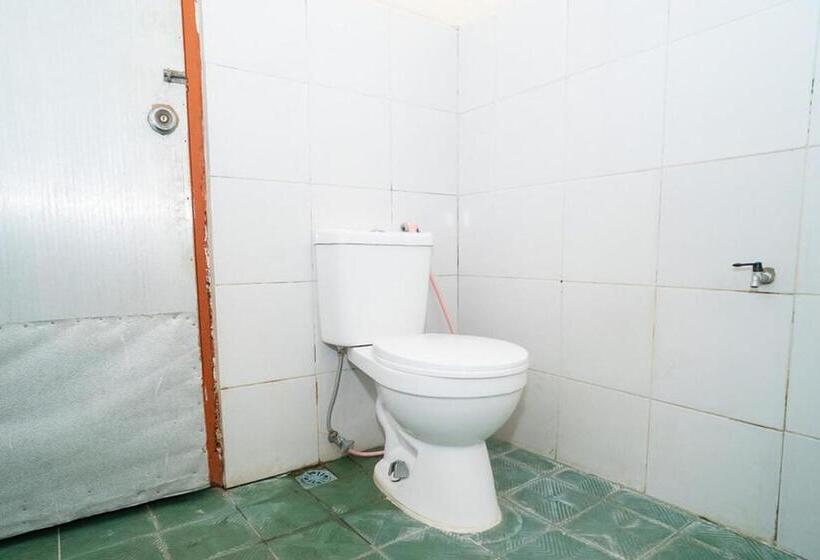 בית מלון כפרי Reddoorz Near Kampus 3 Uty Yogyakarta