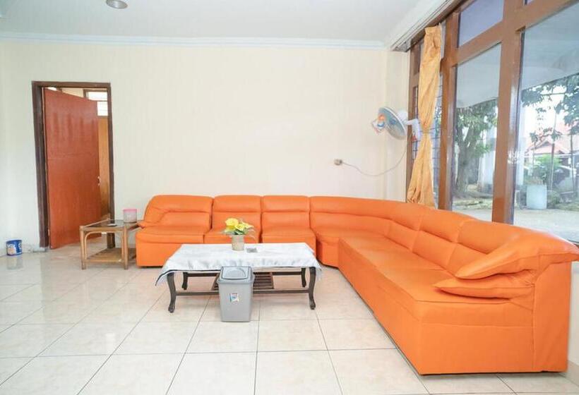 בית מלון כפרי Reddoorz Near Kampus 3 Uty Yogyakarta