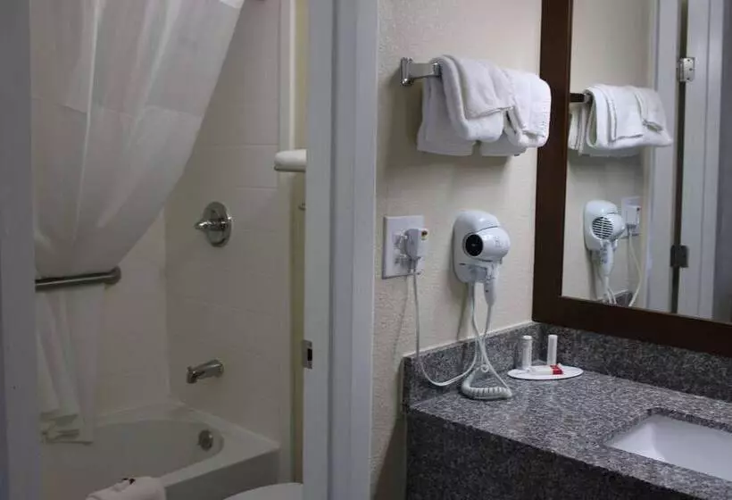 Hotelli Super 8 By Wyndham Morganton