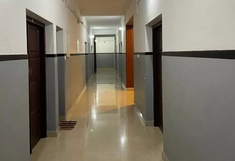ホテル Valiyaparambil Residency