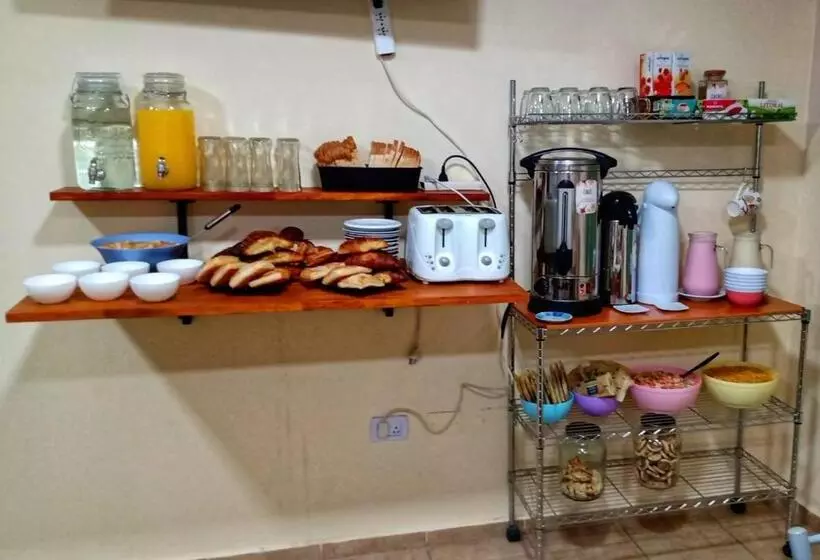 ホテル Willy Hostel