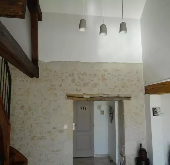 Majatalo Aux Champs Des Châteaux