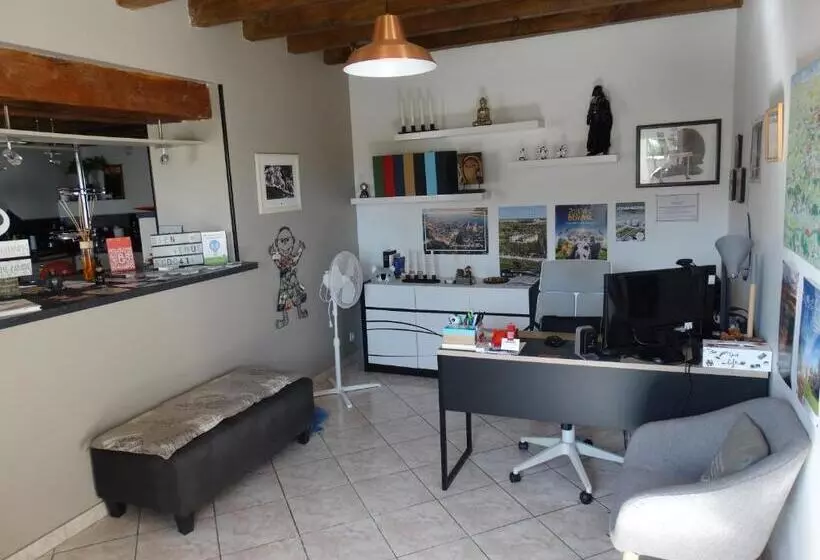 Majatalo Aux Champs Des Châteaux