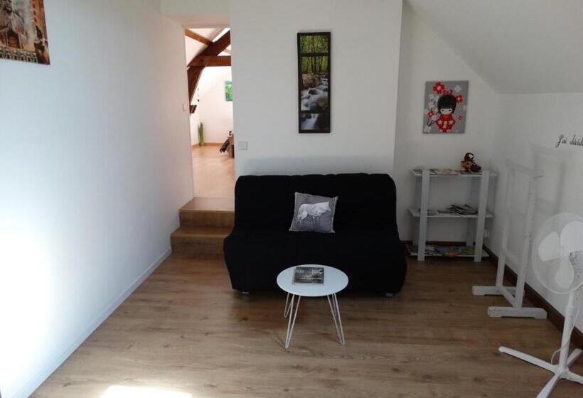 ペンション Aux Champs Des Châteaux