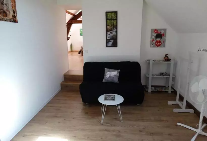 Majatalo Aux Champs Des Châteaux