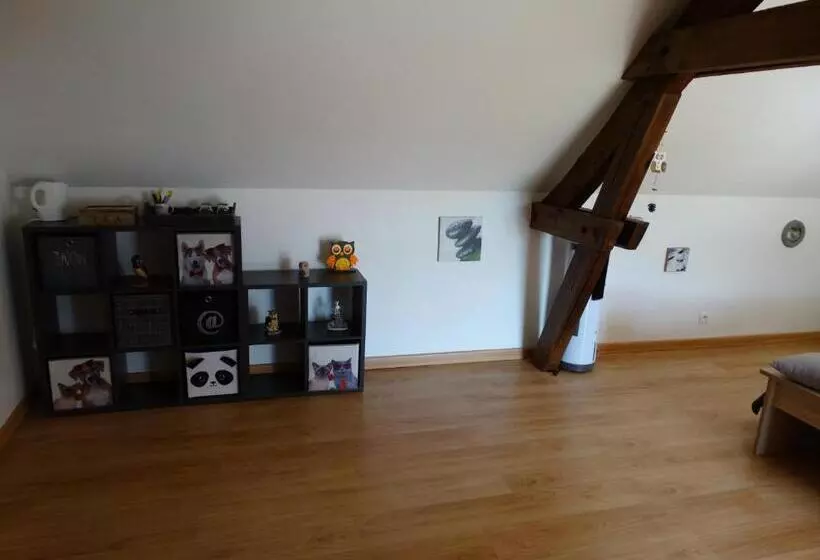 Majatalo Aux Champs Des Châteaux