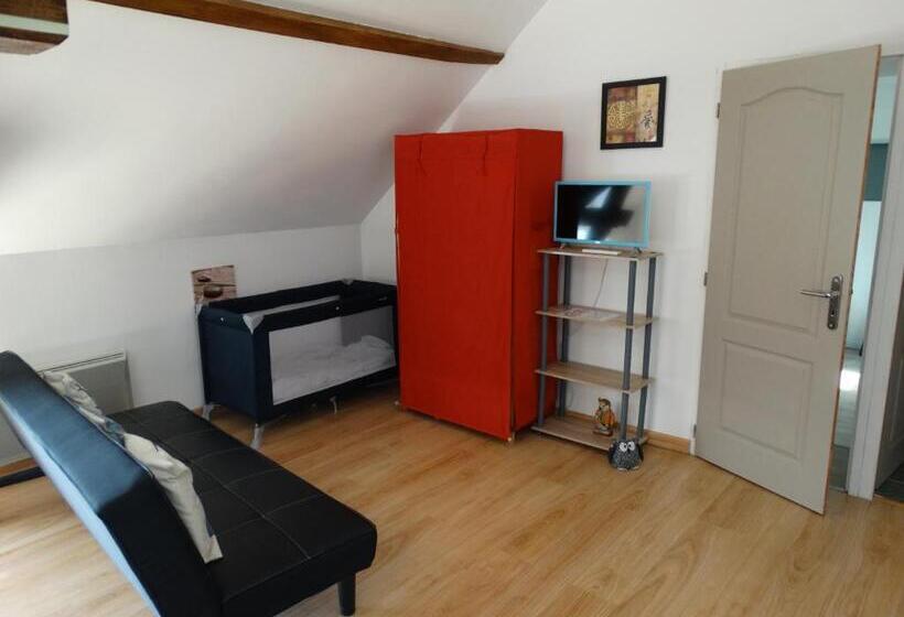 ペンション Aux Champs Des Châteaux