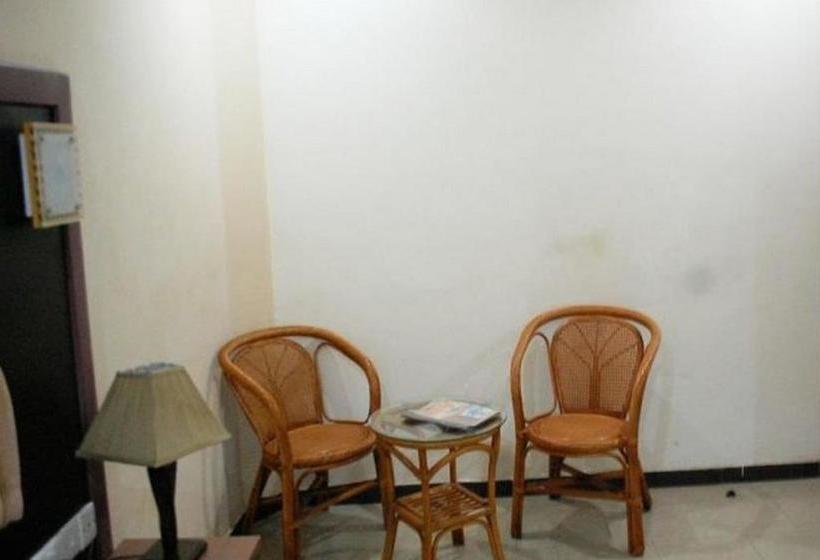 پانسیون Room In Lodge - Sdm Tavern Hotelsuper Comfort Hospitality