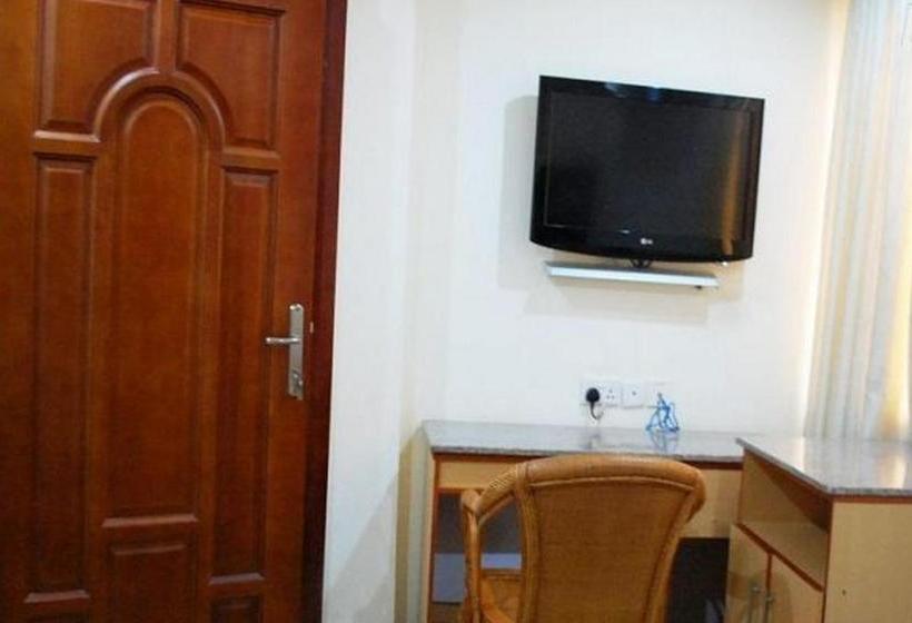 پانسیون Room In Lodge - Sdm Tavern Hotelsuper Comfort Hospitality