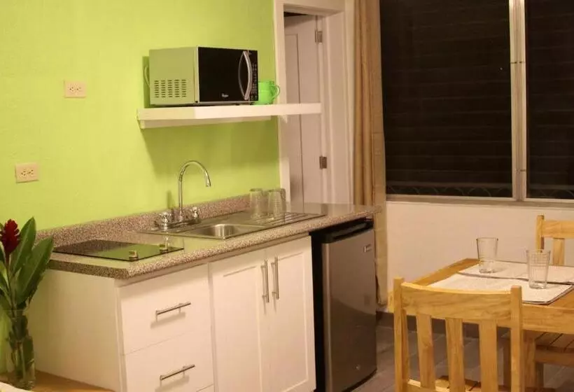 پانسیون Super Precio