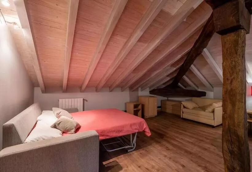 ユースホステル Posada La Robla