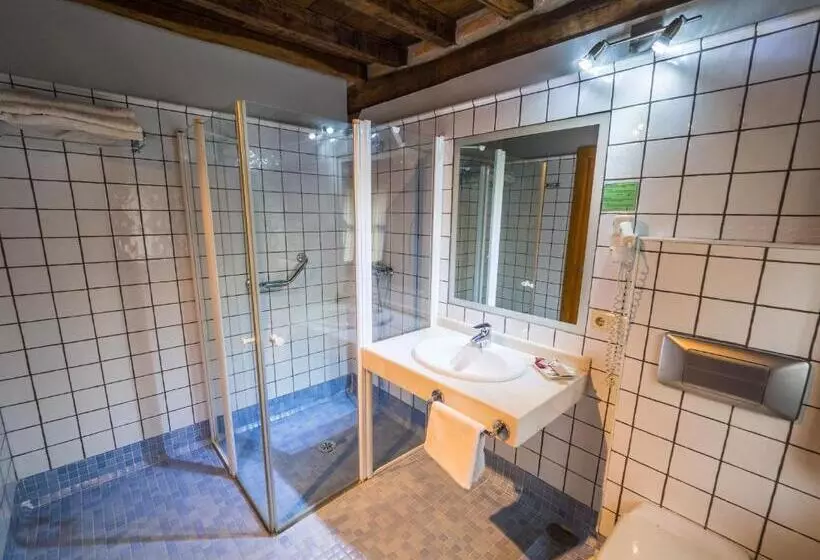 ユースホステル Posada La Robla