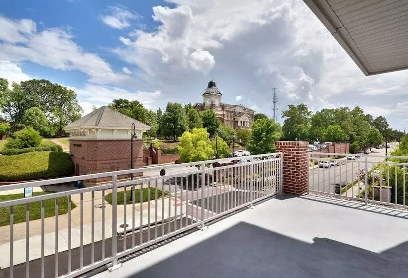 Hotelli Courtyard By Marriott Atlanta Duluth Downtown