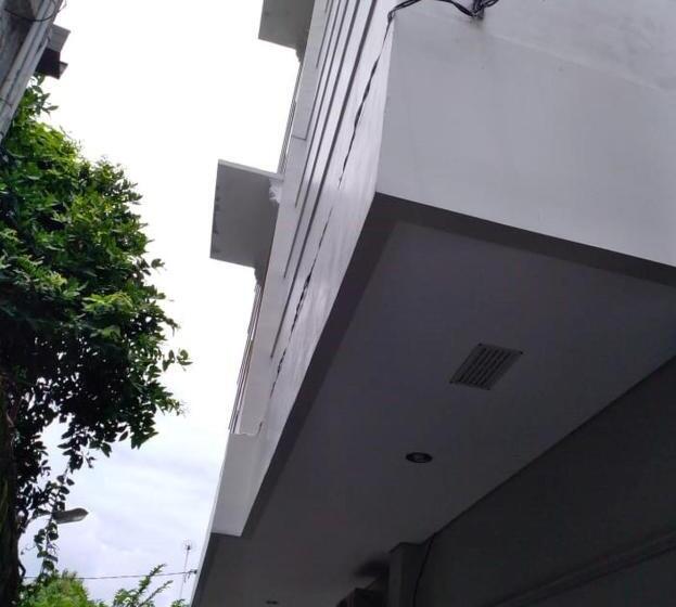 בית מלון כפרי Kangen Yogya Homestay Malioboro Mitra Reddoorz