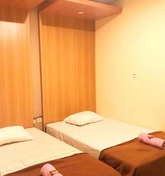 בית מלון כפרי Kangen Yogya Homestay Malioboro Mitra Reddoorz