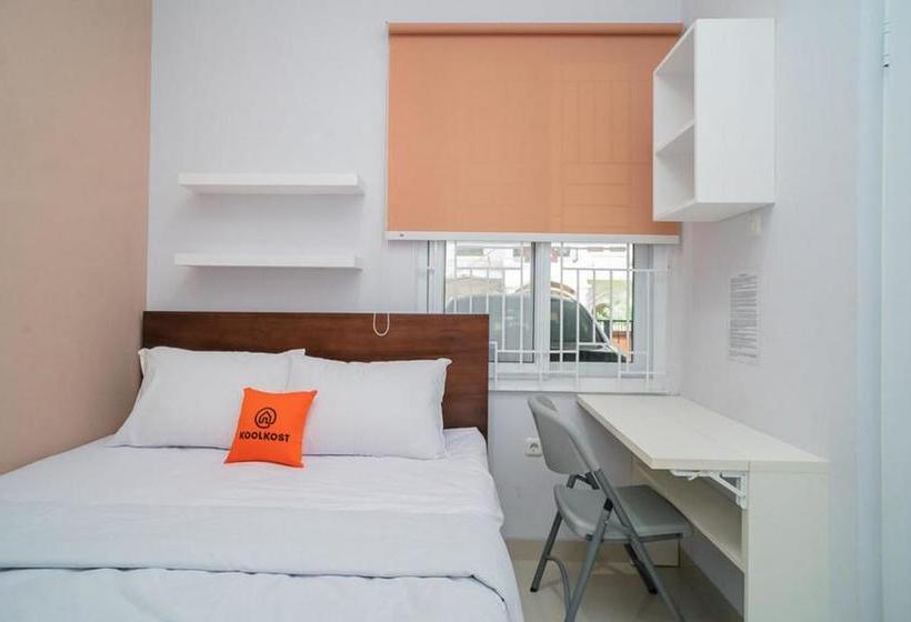 Hôtel Koolkost Syariah At Jl Danau Towuti Benhil  Minimum Stay 30 Nights