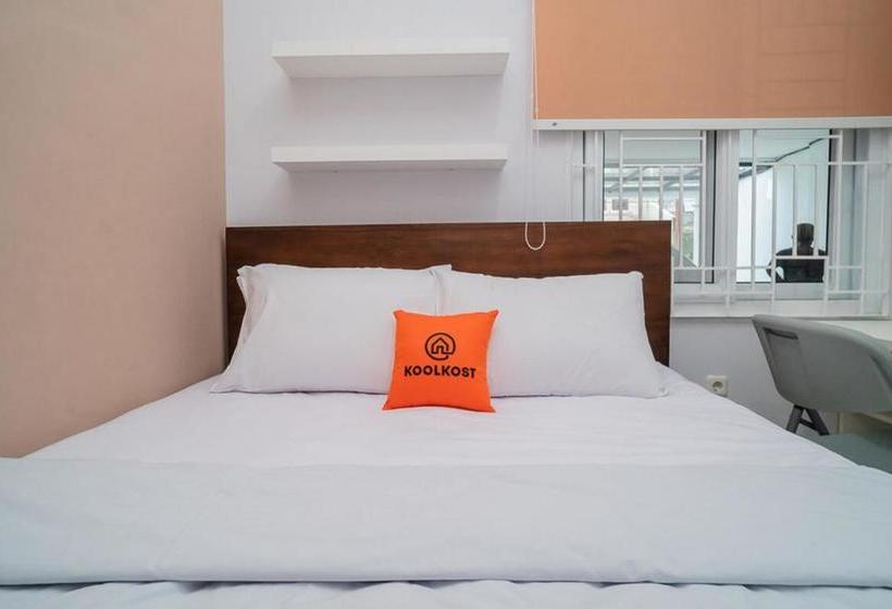 Hôtel Koolkost Syariah At Jl Danau Towuti Benhil  Minimum Stay 30 Nights